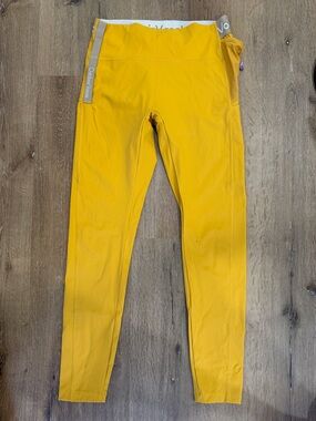 Outdoor Voices Yellow High-Rise Performance Hiking Leggings Medium